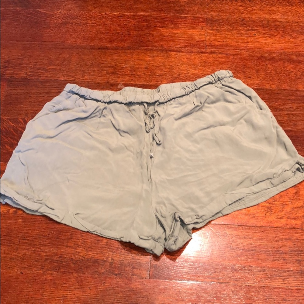 Forever 21 army green shorts